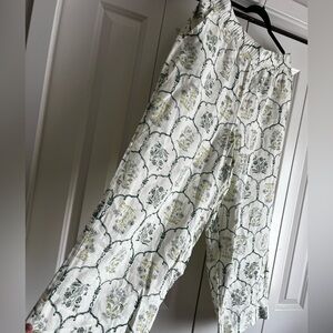 Rachel Zoe Green and White 100% Linen Trousers Pants